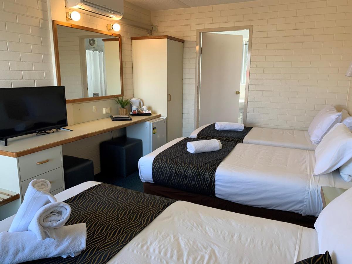 Crest Motor Inn Queanbeyan Dış mekan fotoğraf