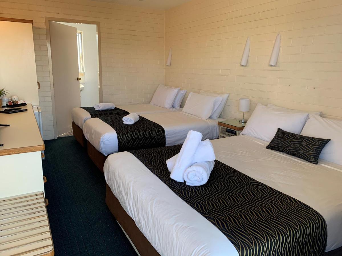 Crest Motor Inn Queanbeyan Dış mekan fotoğraf