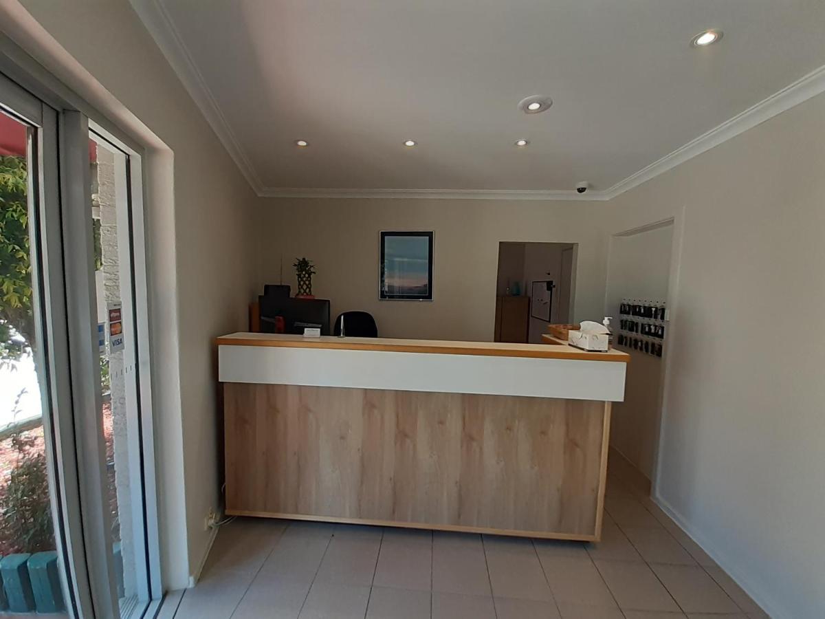 Crest Motor Inn Queanbeyan Dış mekan fotoğraf