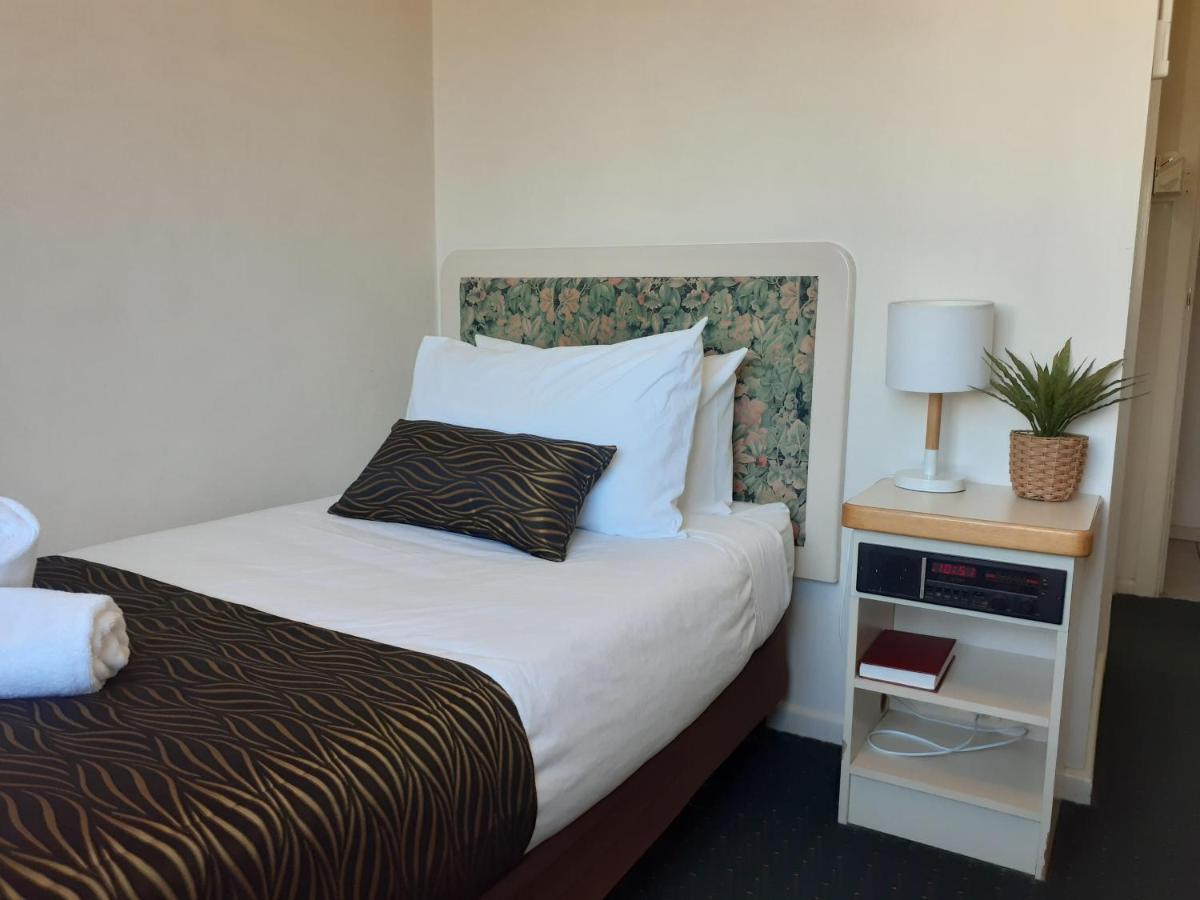 Crest Motor Inn Queanbeyan Dış mekan fotoğraf