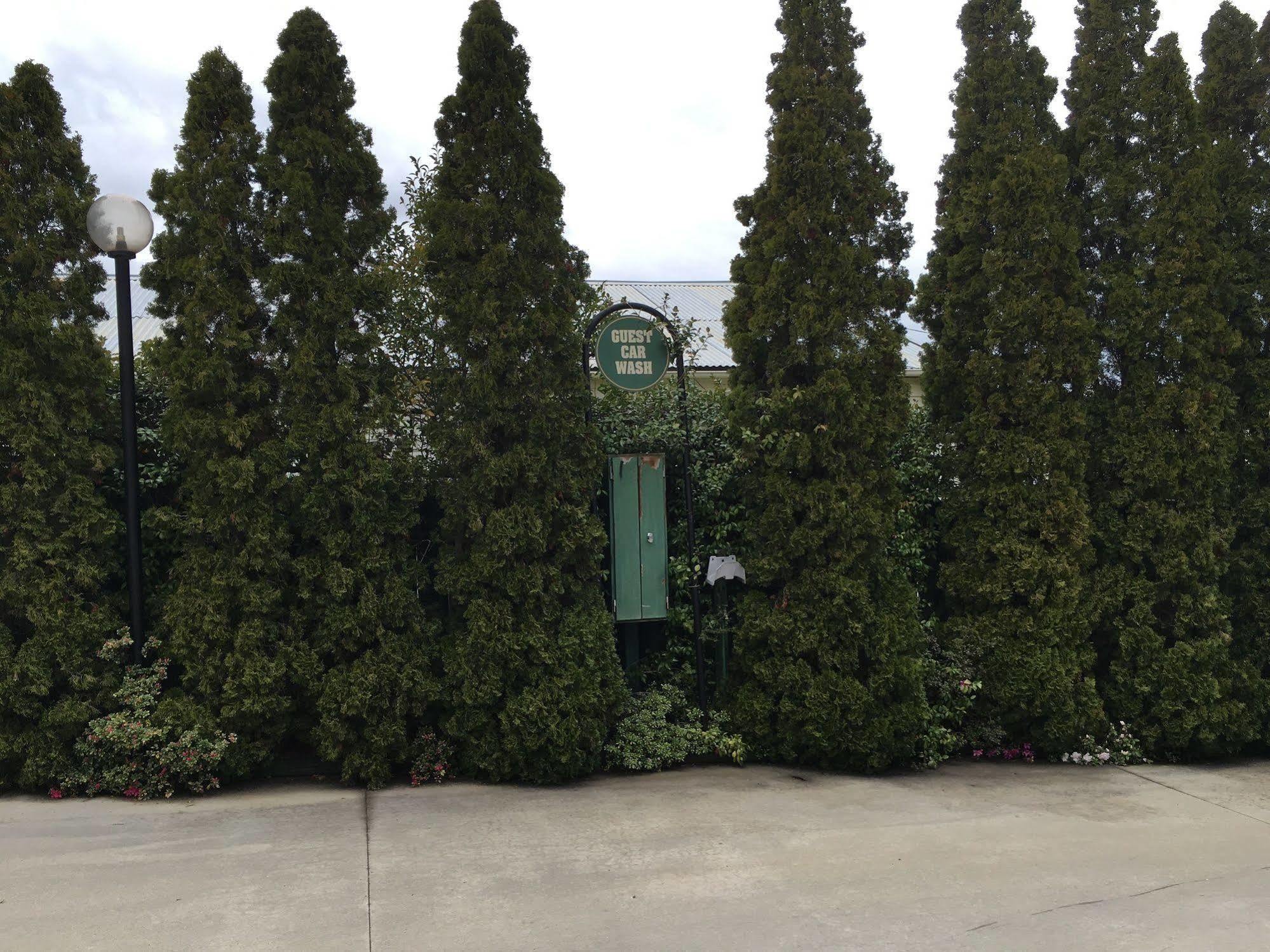 Crest Motor Inn Queanbeyan Dış mekan fotoğraf