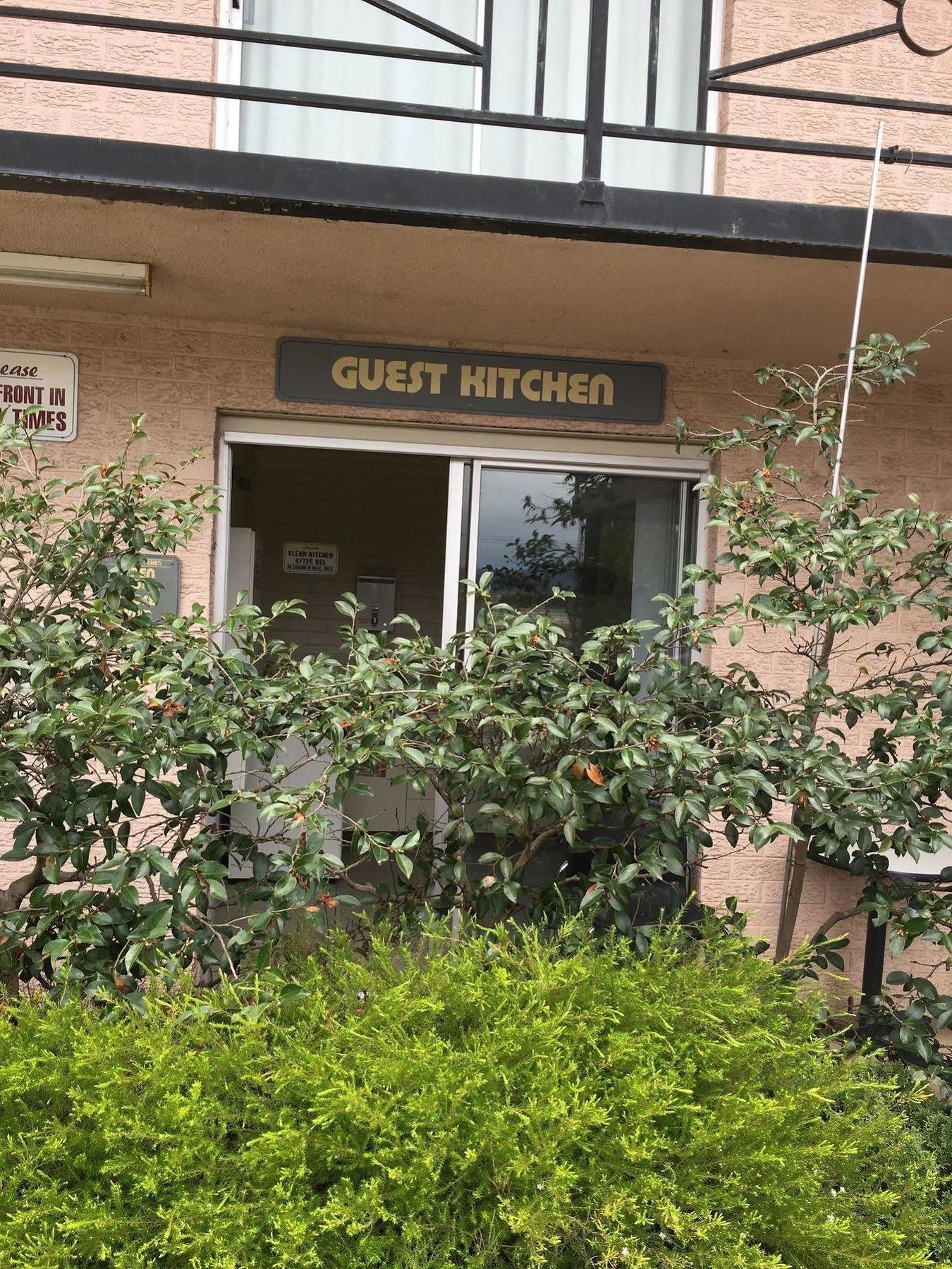 Crest Motor Inn Queanbeyan Dış mekan fotoğraf