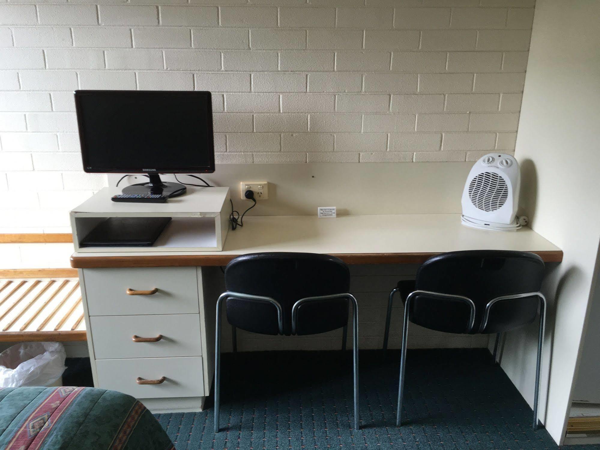 Crest Motor Inn Queanbeyan Dış mekan fotoğraf